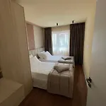Cozy * Τίρανα