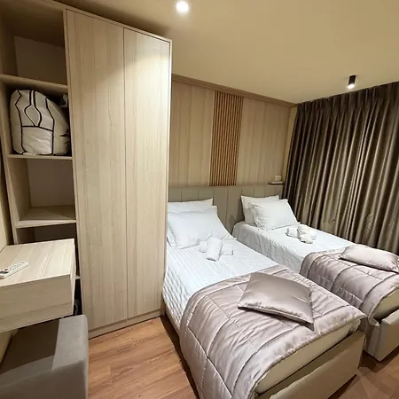 Cozy * Tirana
